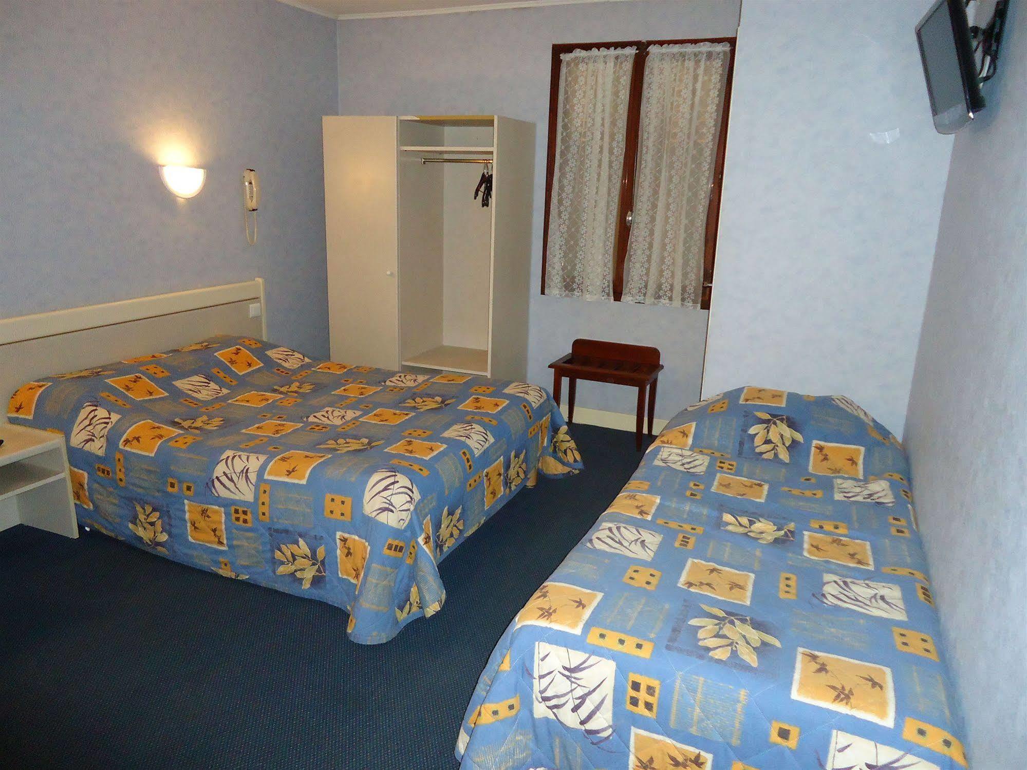 Hotel Des Voyageurs Millau Eksteriør billede